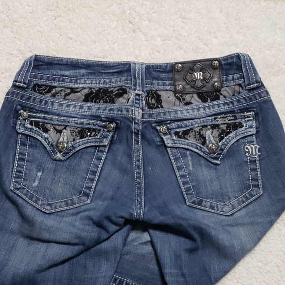 Miss Me Jean's - Picture 4 of 5